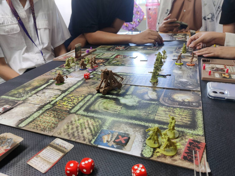 Load image into Gallery viewer, ZOMBICIDE: GREEN HORDE TH