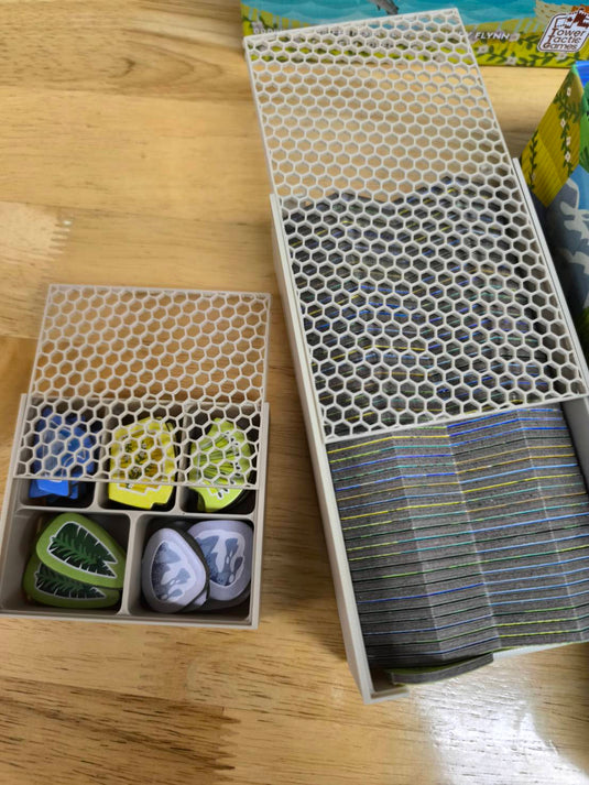 Cascadia Junior Organizer: ชุดเก็บอุปกรณ์เกมคาสคาเดียจูเนียร์